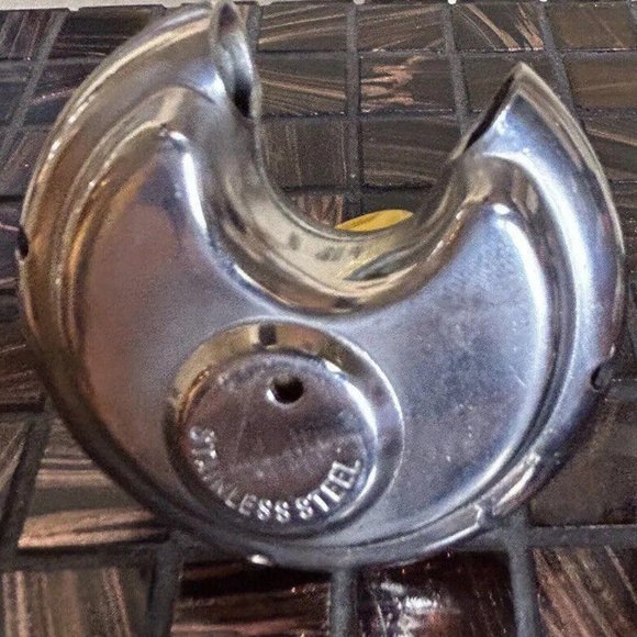 Great Gift!! 🎁 Stainless Steel Lock With Key By Life Portable - Picture 2 of 2